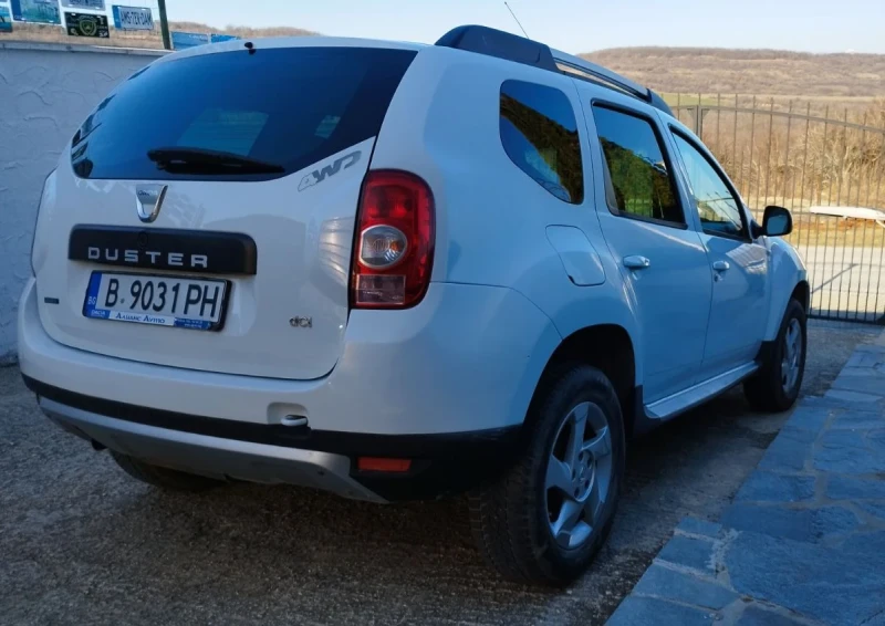 Dacia Duster, снимка 2 - Автомобили и джипове - 49016264