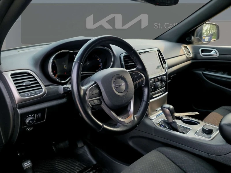 Jeep Grand cherokee * Laredo * CARFAX * ЦЕНА ДО БГ, снимка 13 - Автомобили и джипове - 53261019