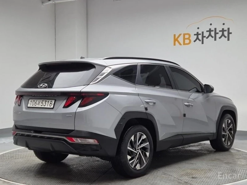 Hyundai Tucson, снимка 3 - Автомобили и джипове - 53413727