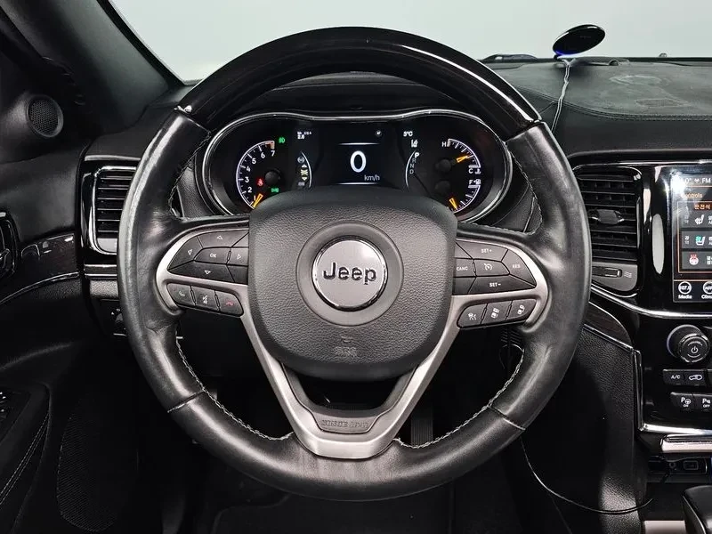 Jeep Grand cherokee ОЧАКВАН ВНОС Overland 57К км. ВИДЕО, снимка 12 - Автомобили и джипове - 54059190