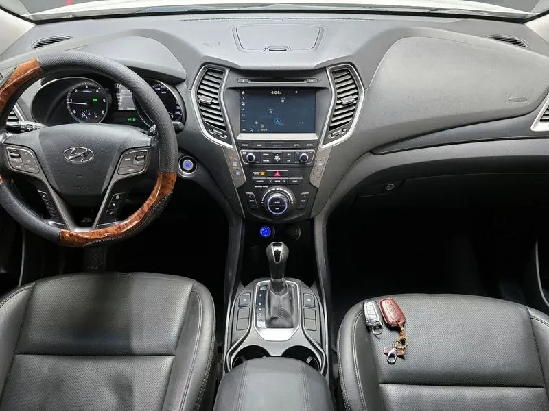 Hyundai Santa fe 2.0, снимка 7 - Автомобили и джипове - 54256604