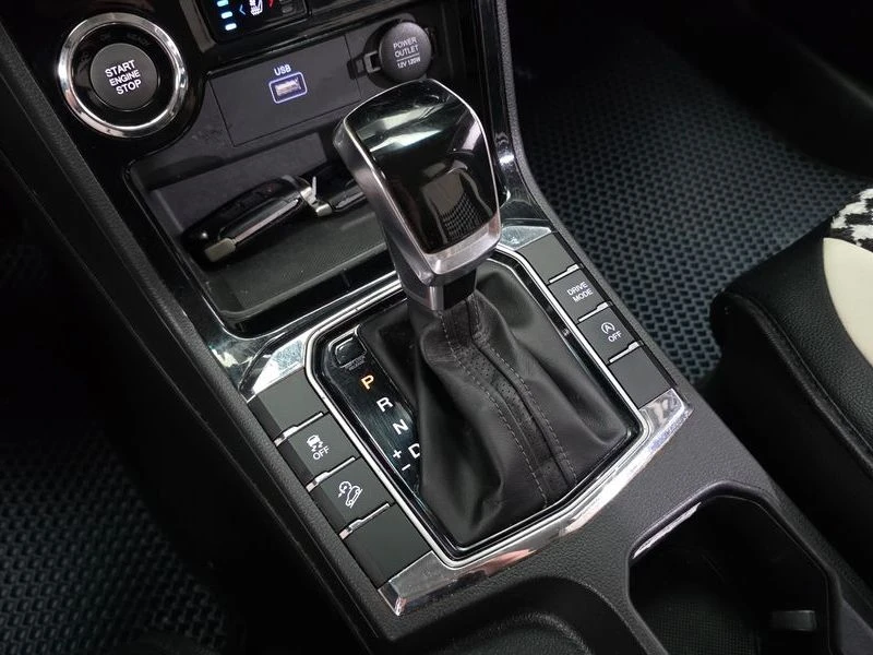 SsangYong Korando 1.6 673910 Automatic, снимка 9 - Автомобили и джипове - 55749609