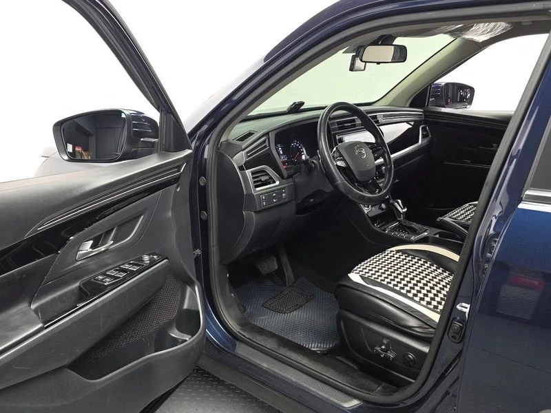 SsangYong Korando 1.6 673910 Automatic, снимка 10 - Автомобили и джипове - 55749609
