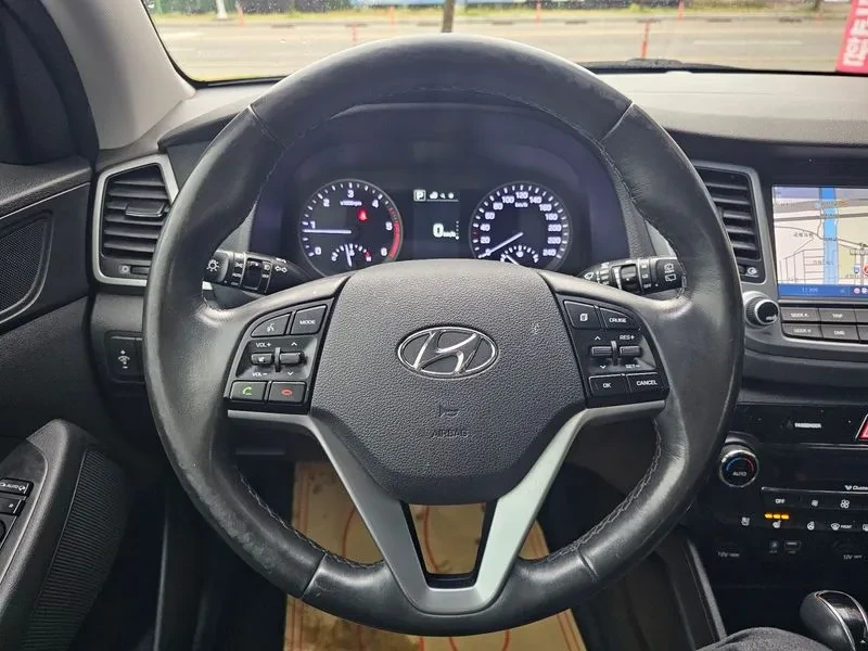 Hyundai Tucson 2.0 - САМО 30% АВАНС, снимка 14 - Автомобили и джипове - 56065932