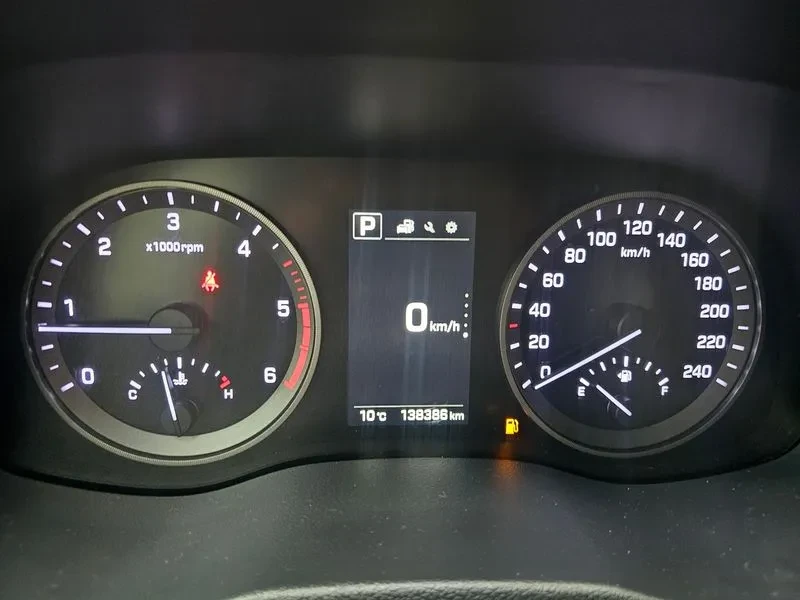 Hyundai Tucson 2.0 - САМО 30% АВАНС, снимка 15 - Автомобили и джипове - 56065932