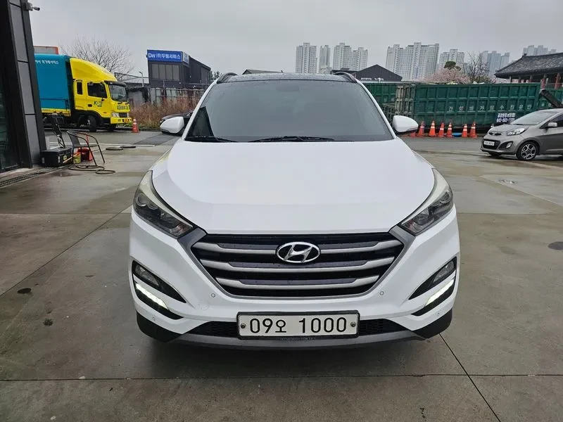 Hyundai Tucson 2.0 - САМО 30% АВАНС, снимка 2 - Автомобили и джипове - 56065932