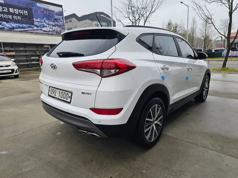 Hyundai Tucson 2.0 - САМО 30% АВАНС, снимка 4 - Автомобили и джипове - 56065932