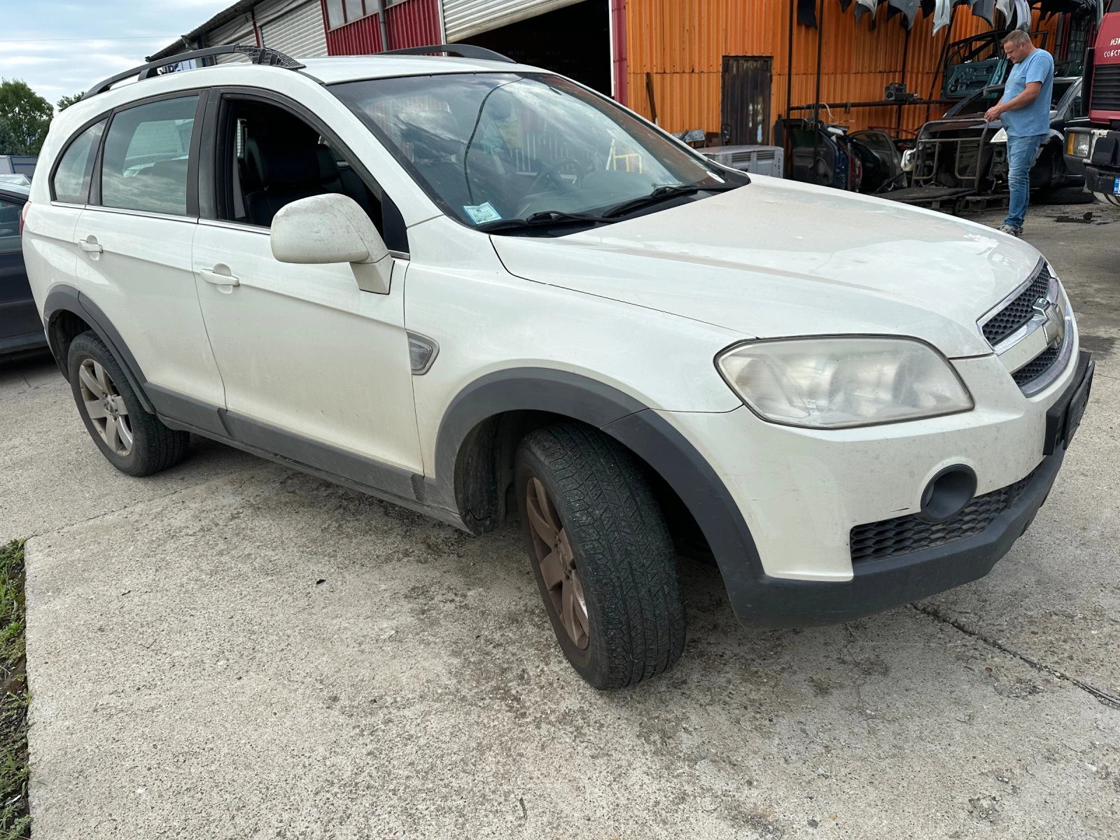 Chevrolet Captiva 2.0d - изображение 2