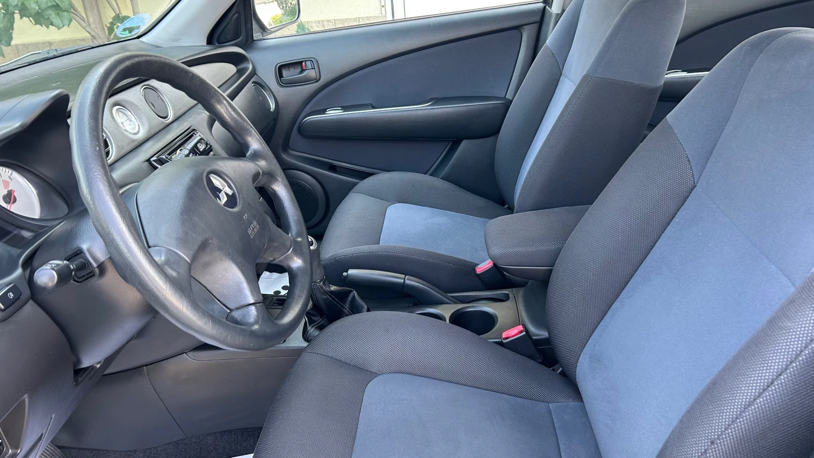 Mitsubishi Outlander 2.0i /4x4/ 111 000км - изображение 9