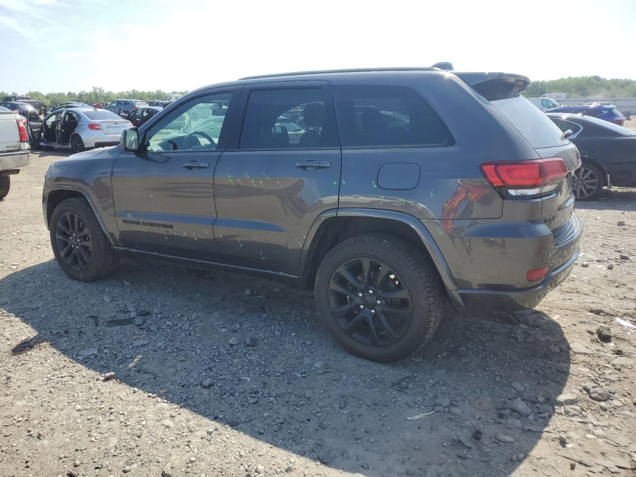 Jeep Grand cherokee LAREDO X* Подгрев* М.Точка* 8ZF* LED* CarPlay*  - изображение 2