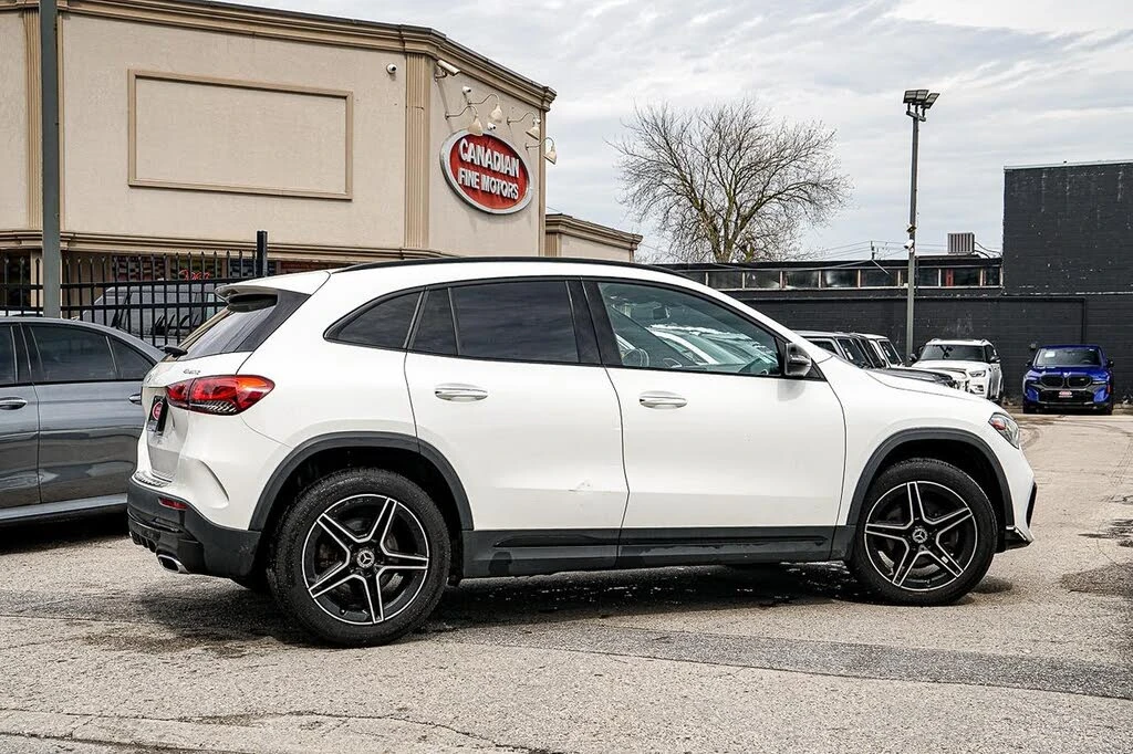 Mercedes-Benz GLA 250 4MATIC* AMG* BURMESTER* CARBON* 360 КАМЕРИ* ПАНО, снимка 4 - Автомобили и джипове - 54355773