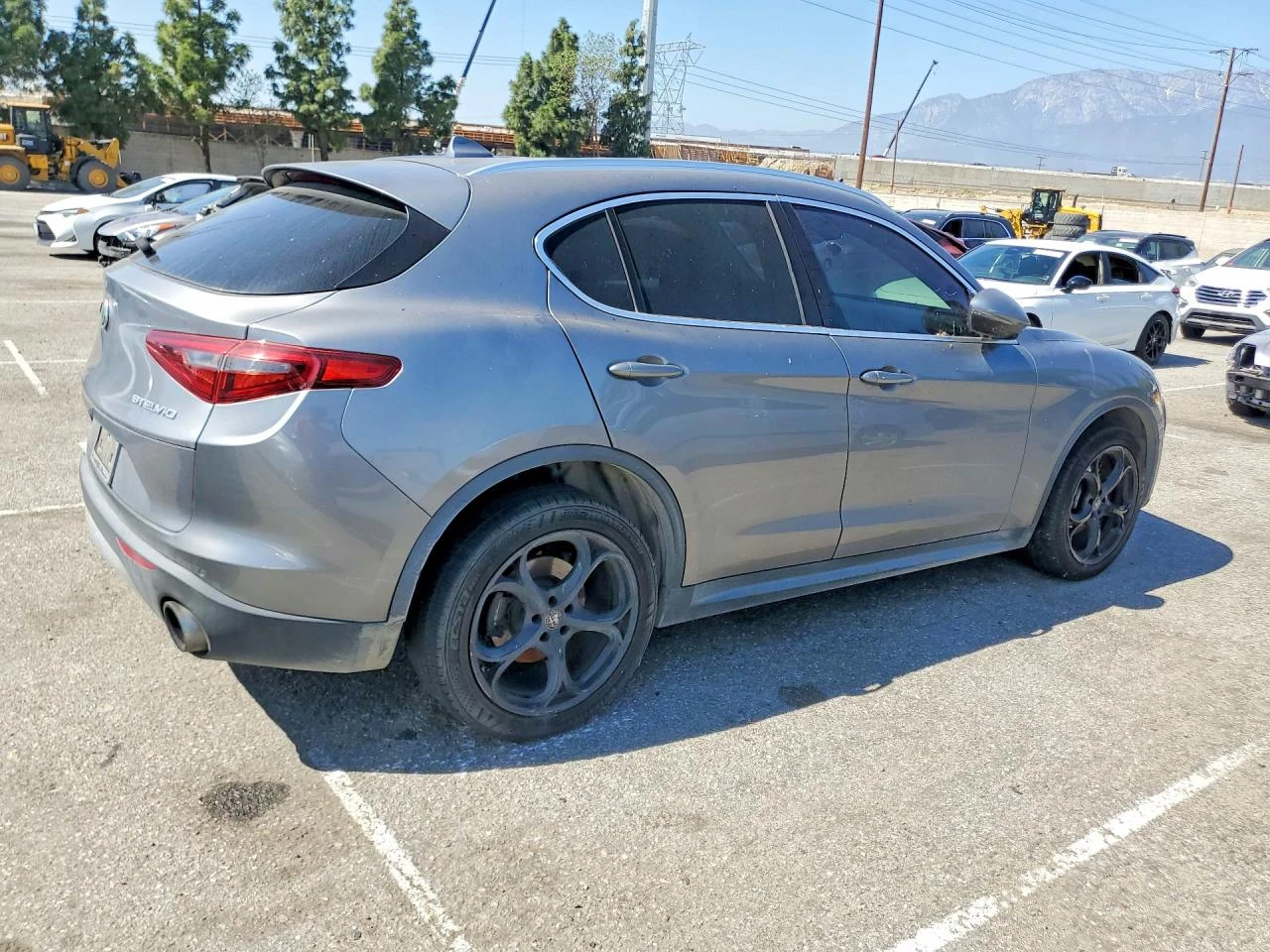 Alfa Romeo Stelvio Ti * Kрайна цена до БГ* , снимка 3 - Автомобили и джипове - 54384066