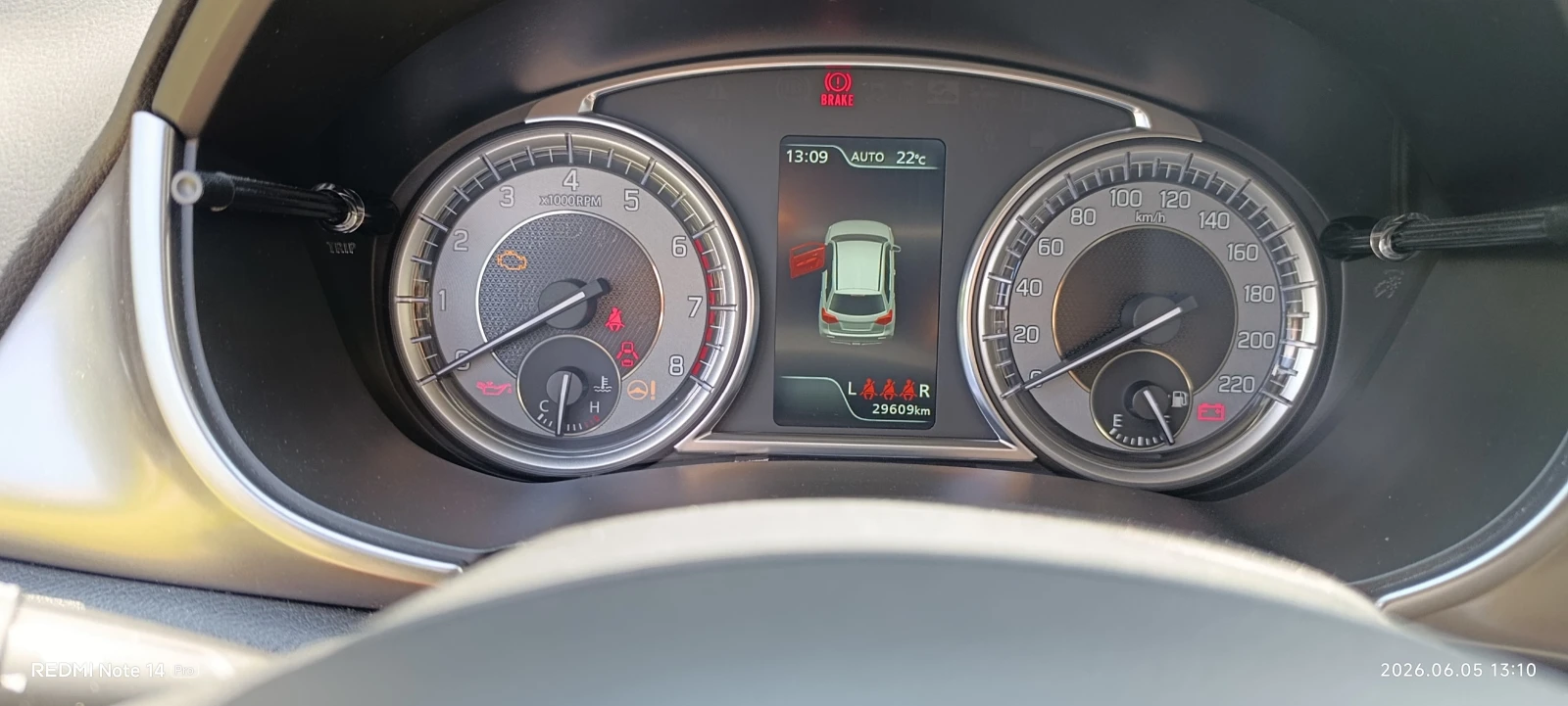 Suzuki Vitara Hybrid, снимка 10 - Автомобили и джипове - 54867448