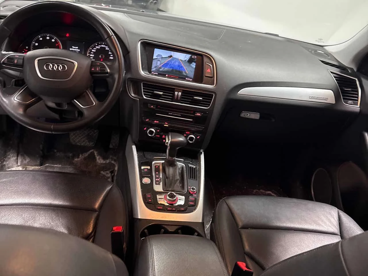 Audi Q5  2.0L Technik / КОЖА / ПАНОРАМА / ЗАДНА КАМЕРА , снимка 9 - Автомобили и джипове - 55615225