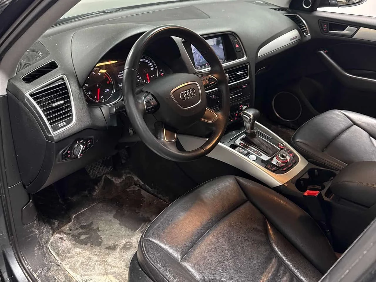 Audi Q5  2.0L Technik / КОЖА / ПАНОРАМА / ЗАДНА КАМЕРА , снимка 7 - Автомобили и джипове - 55615225