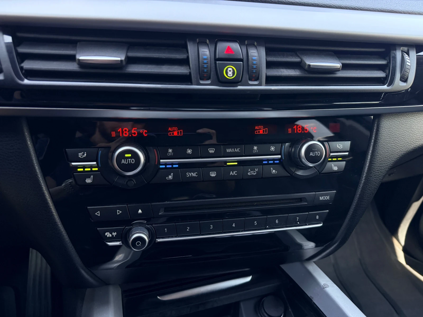 BMW X5 xDrive 40d AdaptiveLED Обдухване HUD Memory Camera, снимка 12 - Автомобили и джипове - 55815782