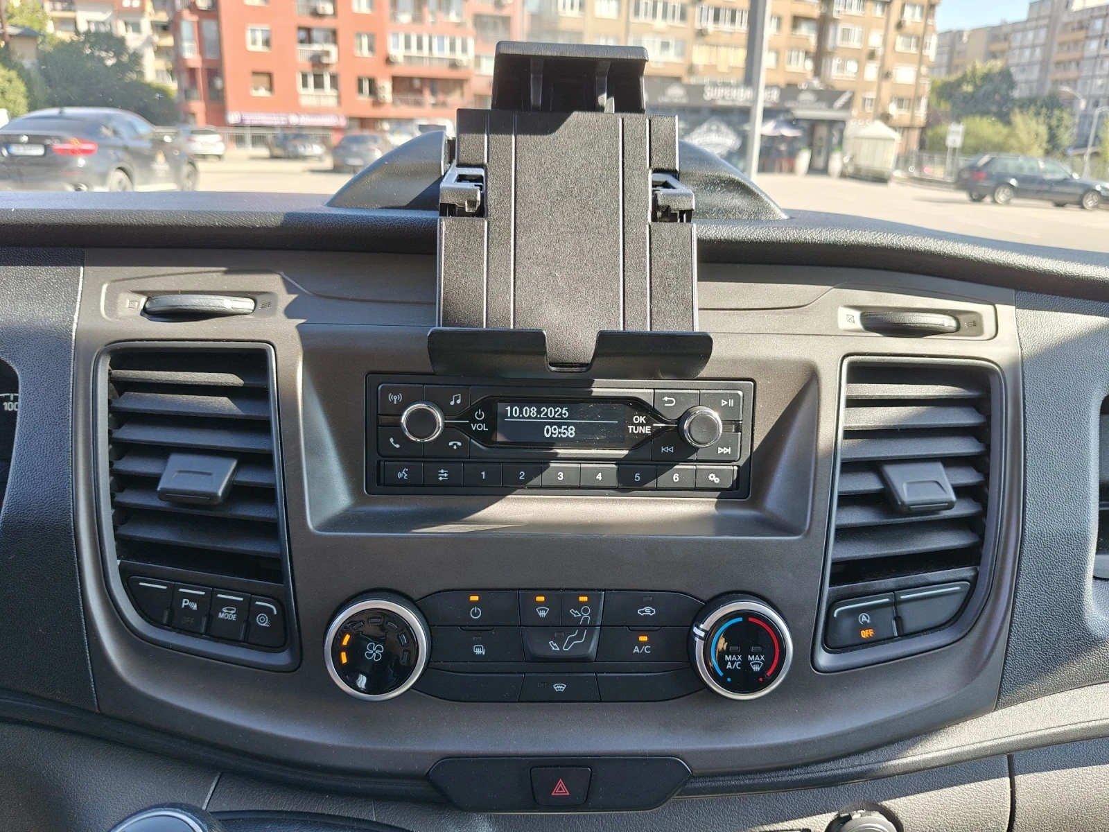 Ford Transit F350 - изображение 8