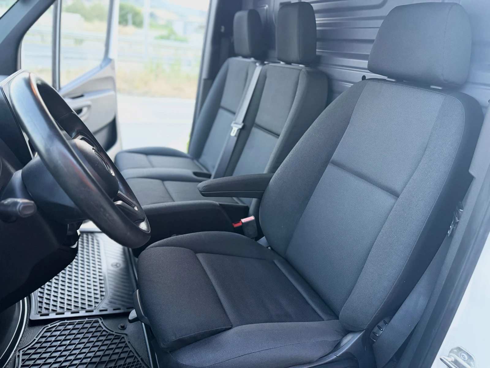 Mercedes-Benz Sprinter ОМ651!LED!Реални КМ! СРЕДНА БАЗА, снимка 9 - Бусове и автобуси - 55797972