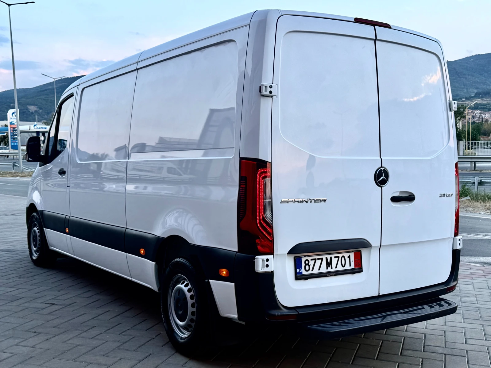 Mercedes-Benz Sprinter ОМ651!LED!Реални КМ! СРЕДНА БАЗА, снимка 5 - Бусове и автобуси - 55797972