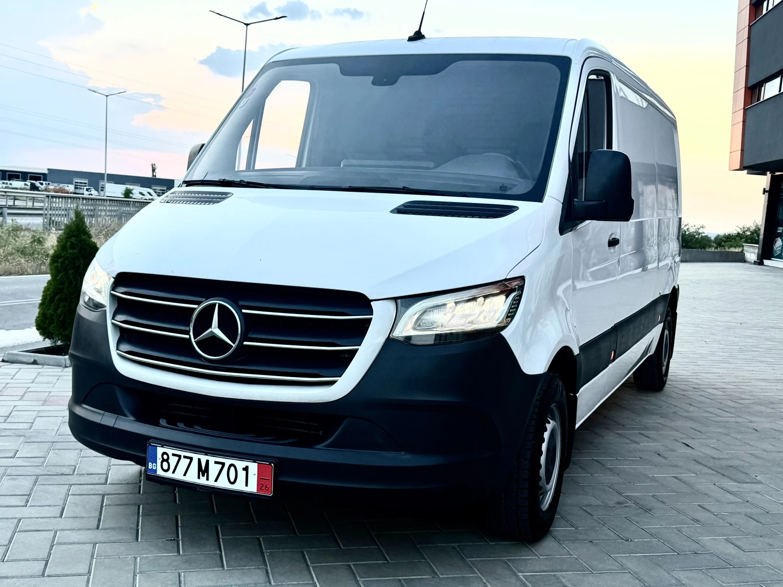 Mercedes-Benz Sprinter ОМ651!LED!Реални КМ! СРЕДНА БАЗА, снимка 2 - Бусове и автобуси - 55797972