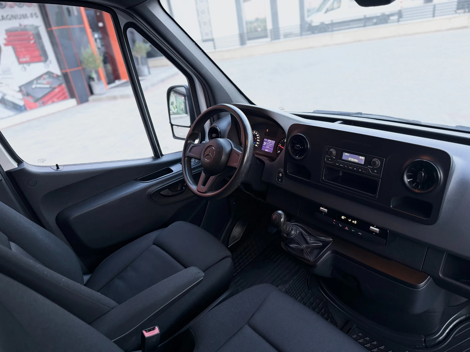 Mercedes-Benz Sprinter ОМ651!LED!Реални КМ! СРЕДНА БАЗА, снимка 10 - Бусове и автобуси - 55797972