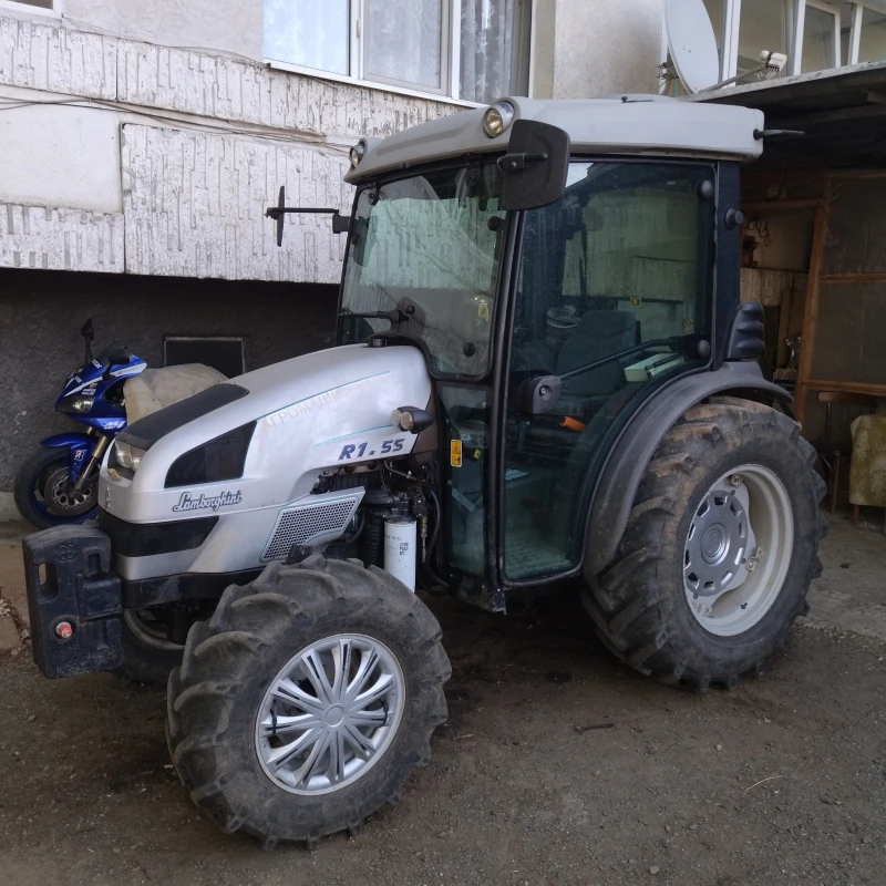 Трактор Lamborghini R1.55