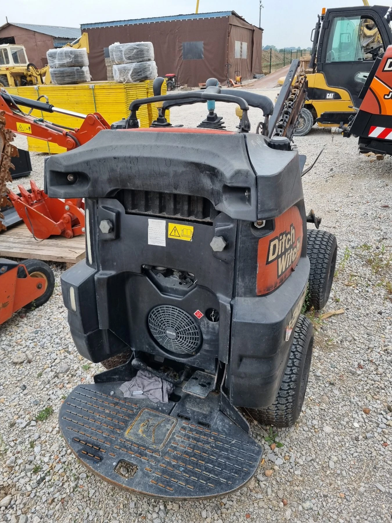 Каналокопатели Друга DITCH WITCH R300 - изображение 6