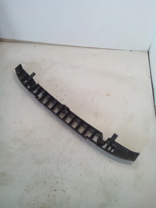 пластмасова греда под предна броня за Пежо 407