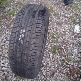 Гуми Летни 205/60R15, снимка 1 - Гуми и джанти - 44951329