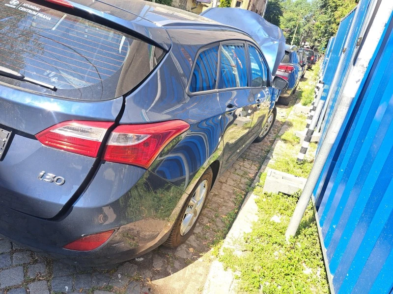 Hyundai I30 Хечбек и комби, снимка 7 - Автомобили и джипове - 47351449