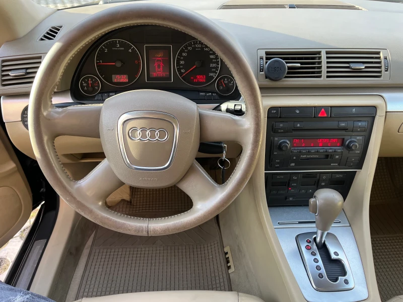 Audi A4 2.0TDI, снимка 7 - Автомобили и джипове - 48106914