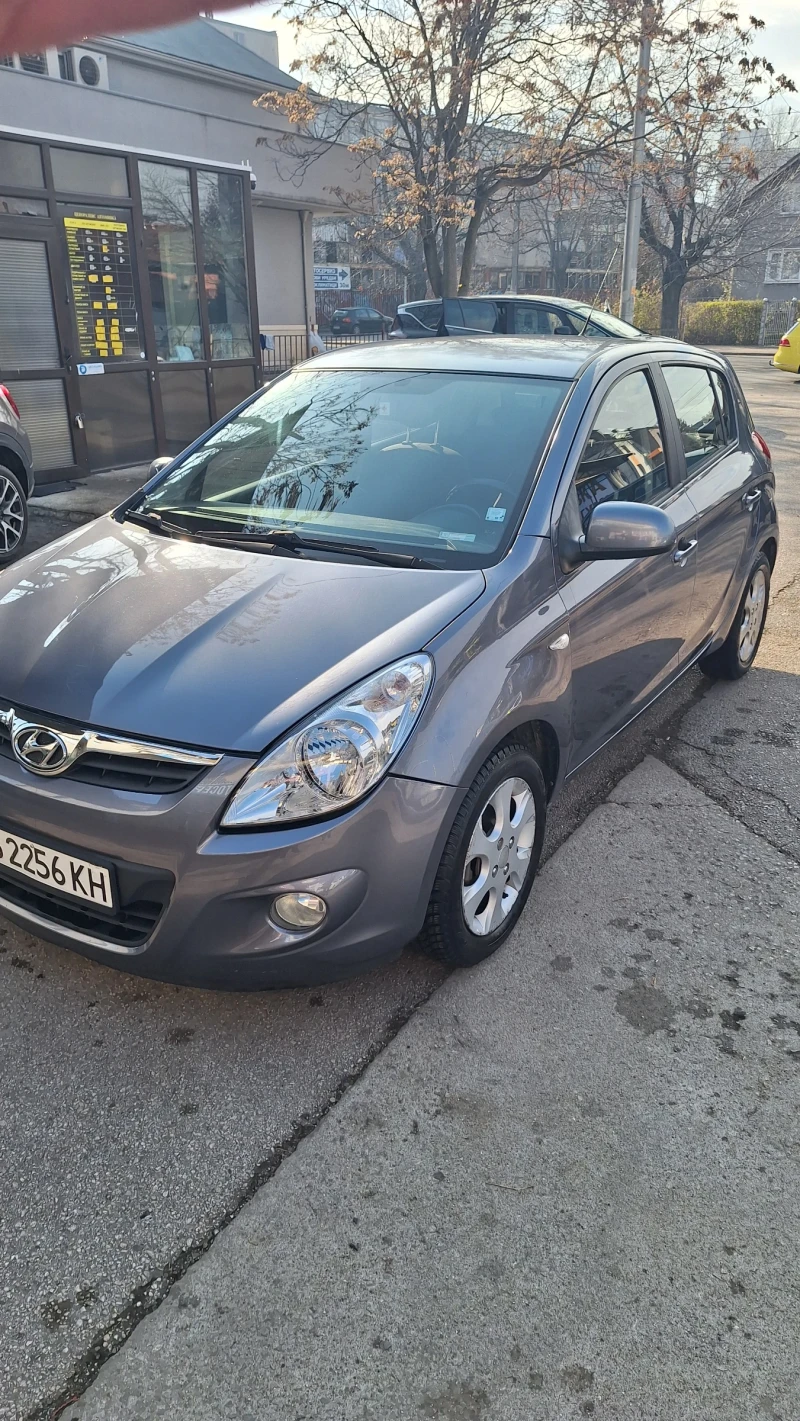 Hyundai I20, снимка 2 - Автомобили и джипове - 48223991