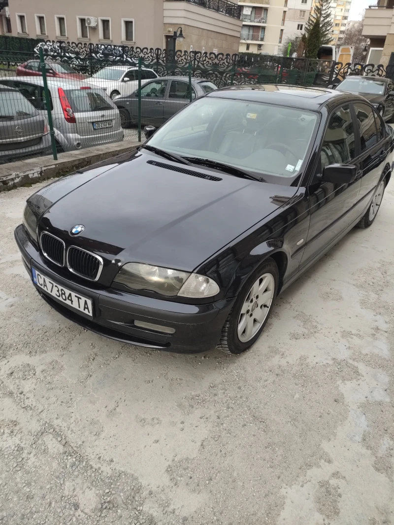 BMW 318, снимка 12 - Автомобили и джипове - 49497739