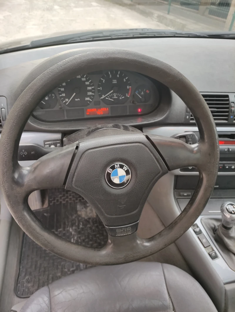 BMW 318, снимка 3 - Автомобили и джипове - 49497739