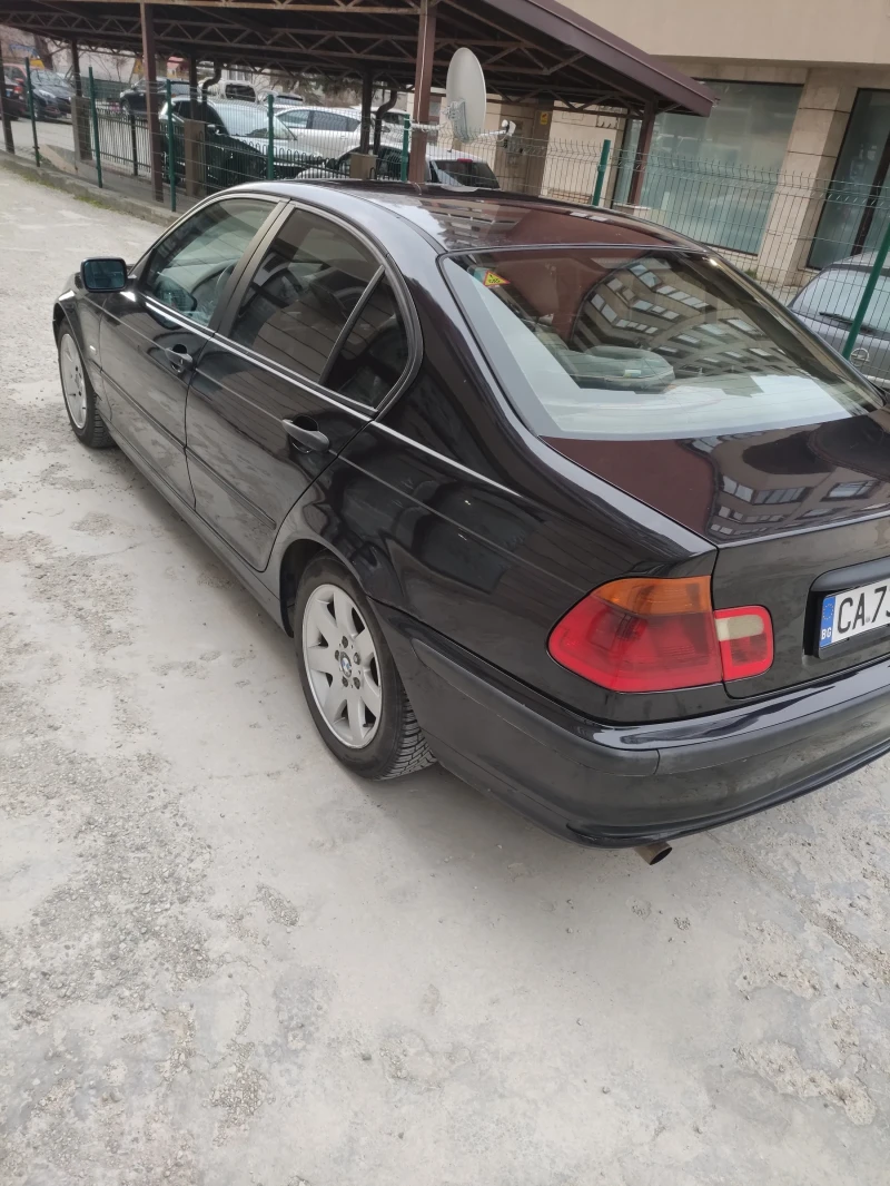 BMW 318, снимка 15 - Автомобили и джипове - 49497739