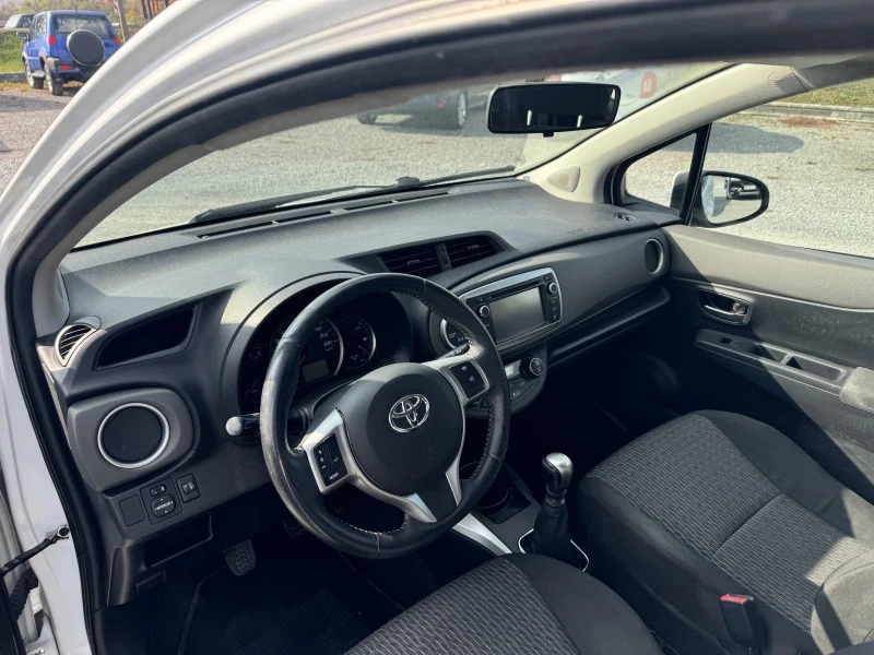 Toyota Yaris 1.4 DID 90hp, снимка 9 - Автомобили и джипове - 52625285