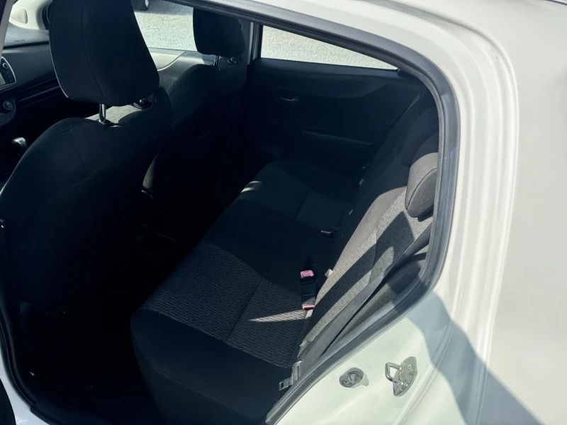 Toyota Yaris 1.4 DID 90hp, снимка 13 - Автомобили и джипове - 52625285