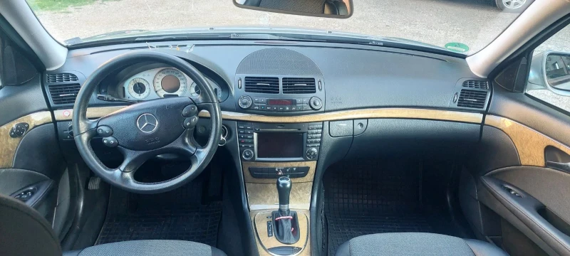 Mercedes-Benz E 280, снимка 7 - Автомобили и джипове - 51954363