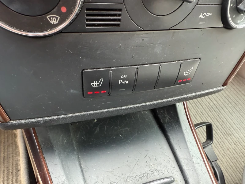 Mercedes-Benz A 170 Avantgarde* Кожа* Подгрев* Панорама* , снимка 7 - Автомобили и джипове - 52133173