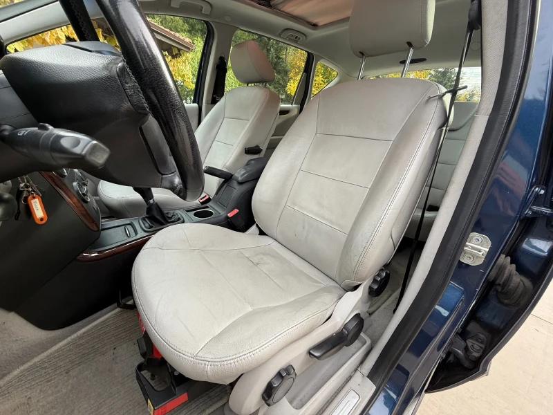 Mercedes-Benz A 170 Avantgarde* Кожа* Подгрев* Панорама* , снимка 8 - Автомобили и джипове - 52133173