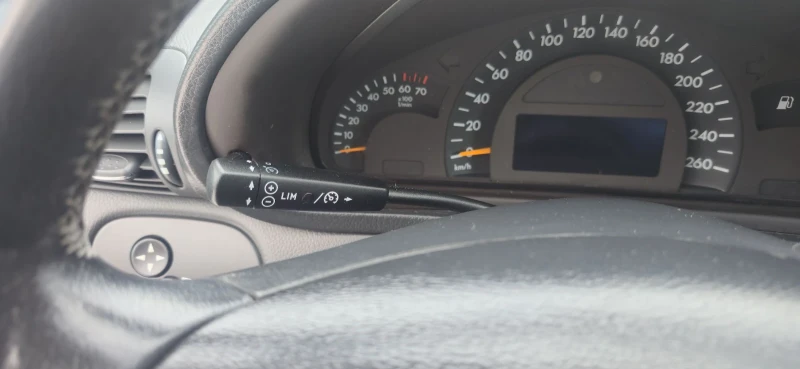 Mercedes-Benz C 200 Compressor, снимка 10 - Автомобили и джипове - 53122088