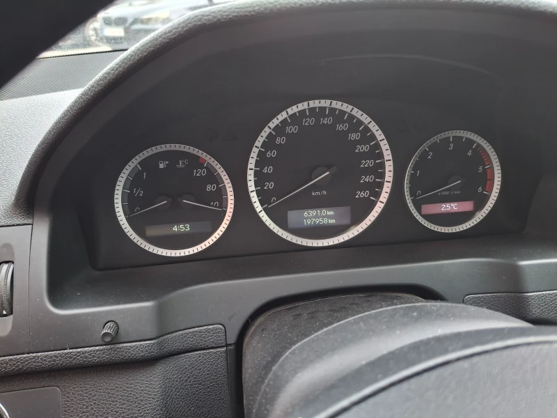 Mercedes-Benz C 200 cdi, снимка 3 - Автомобили и джипове - 53213179