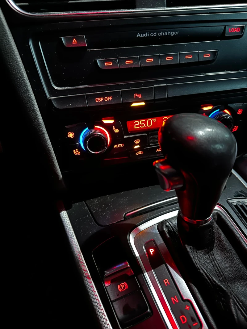 Audi A4, снимка 8 - Автомобили и джипове - 53215374