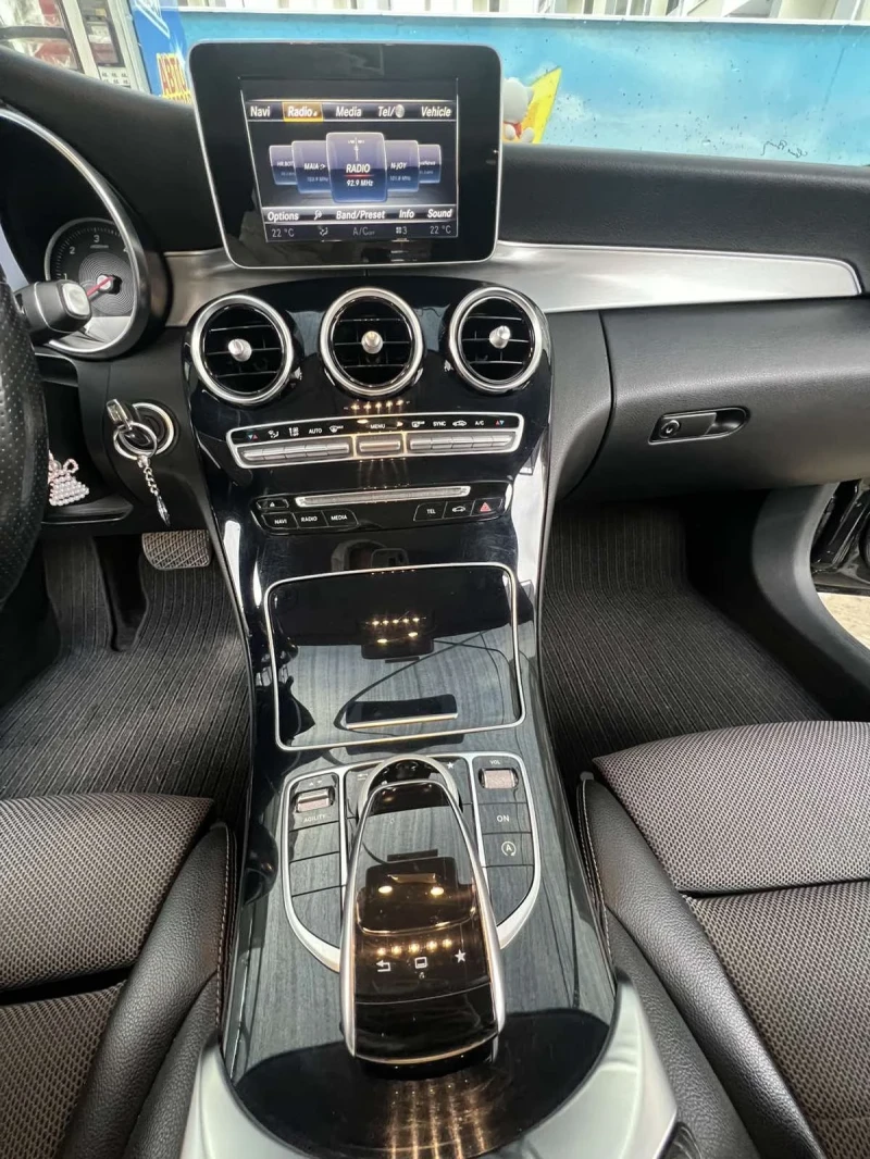 Mercedes-Benz C 220, снимка 6 - Автомобили и джипове - 53250158