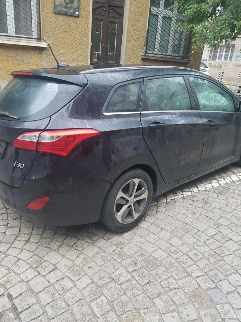 Hyundai I30 Хечбек и комби, снимка 6 - Автомобили и джипове - 47351449