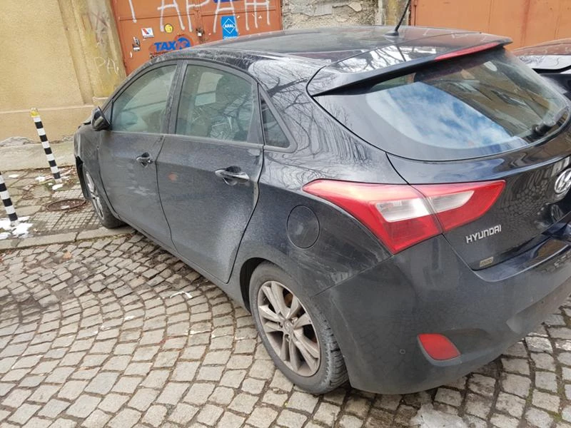 Hyundai I30 Хечбек и комби, снимка 13 - Автомобили и джипове - 47351449