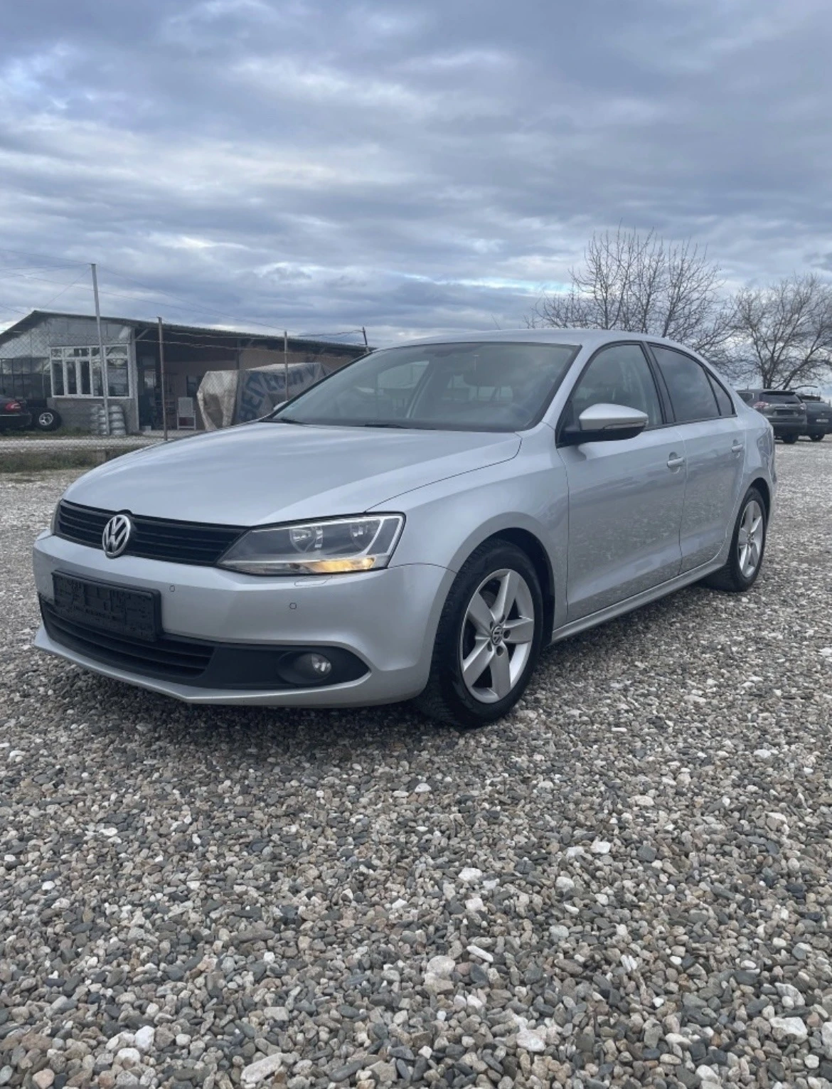 VW Jetta 1.2 NAVI 4 цилиндъра - изображение 2