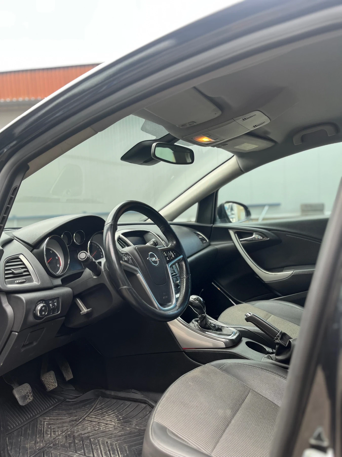 Opel Astra 1.7 CDTi - изображение 9