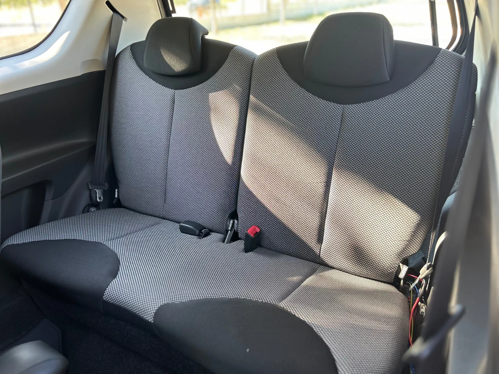 Toyota Aygo 1.0i KLIMA LED - изображение 10