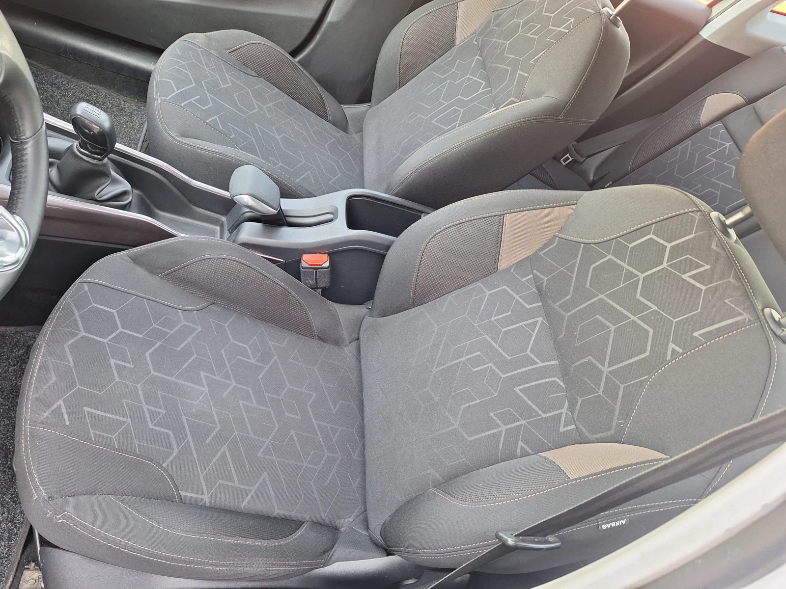 Peugeot 2008 1.4 HDI - изображение 9